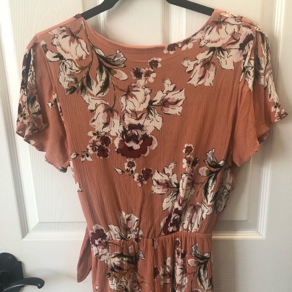 Everly Floral Shorts Romper - Picture 6 of 6